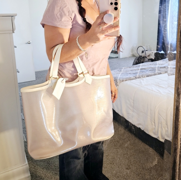 🤍EUC Auth Louis Vuitton Epi Vinyl & White Leather Plage Lagoon Bay Tote🤍 - Picture 13 of 15